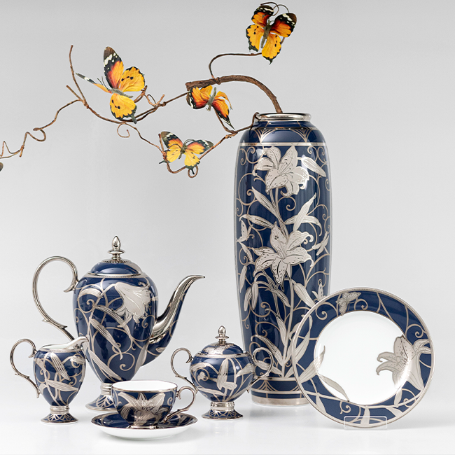 Vase (Special: hand painted) cobalt blue with silver lily flower pattern, height 46cm Japanese bone china | Hanaginsai Yuri 4697J - 52932